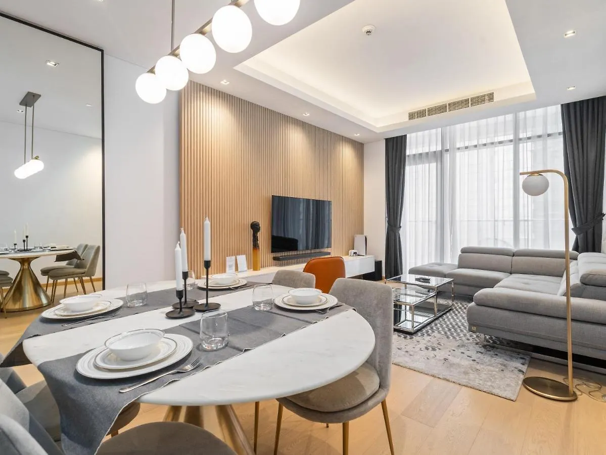 Elegant Apartment Amidst Vibrant Area With Balcony Dubai