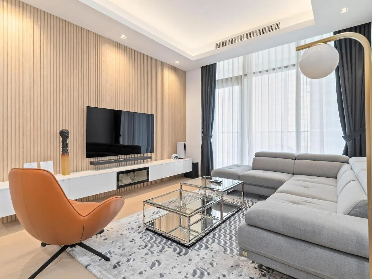 Elegant Apartment Amidst Vibrant Area With Balcony location